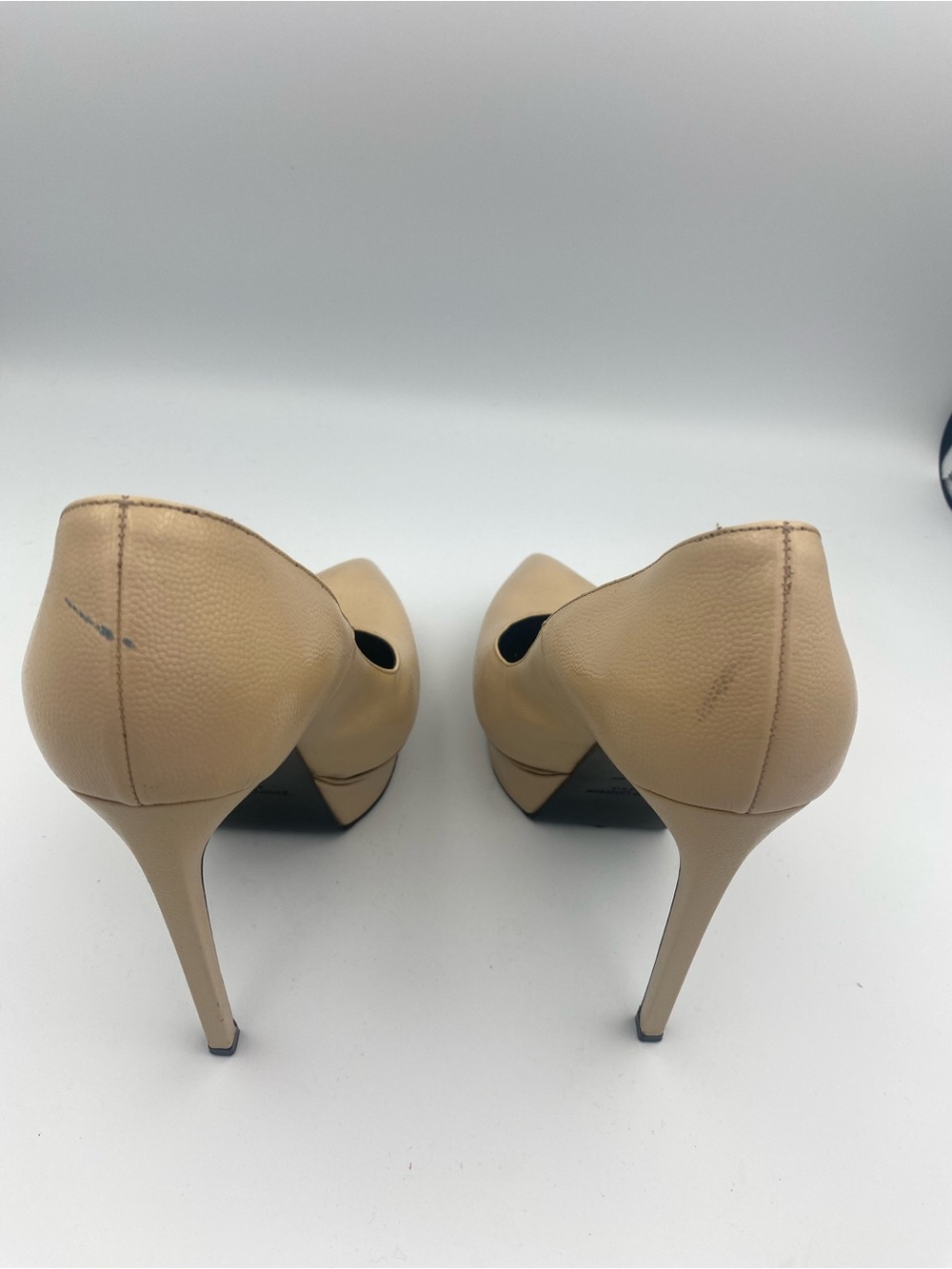 Saint Laurent Beige Pointed-Toe Stiletto Pumps - Picture 5 of 11